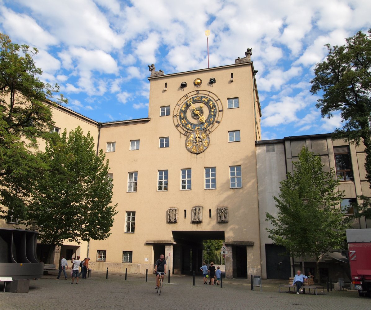 Deutsches Museum exterior; archive photo.