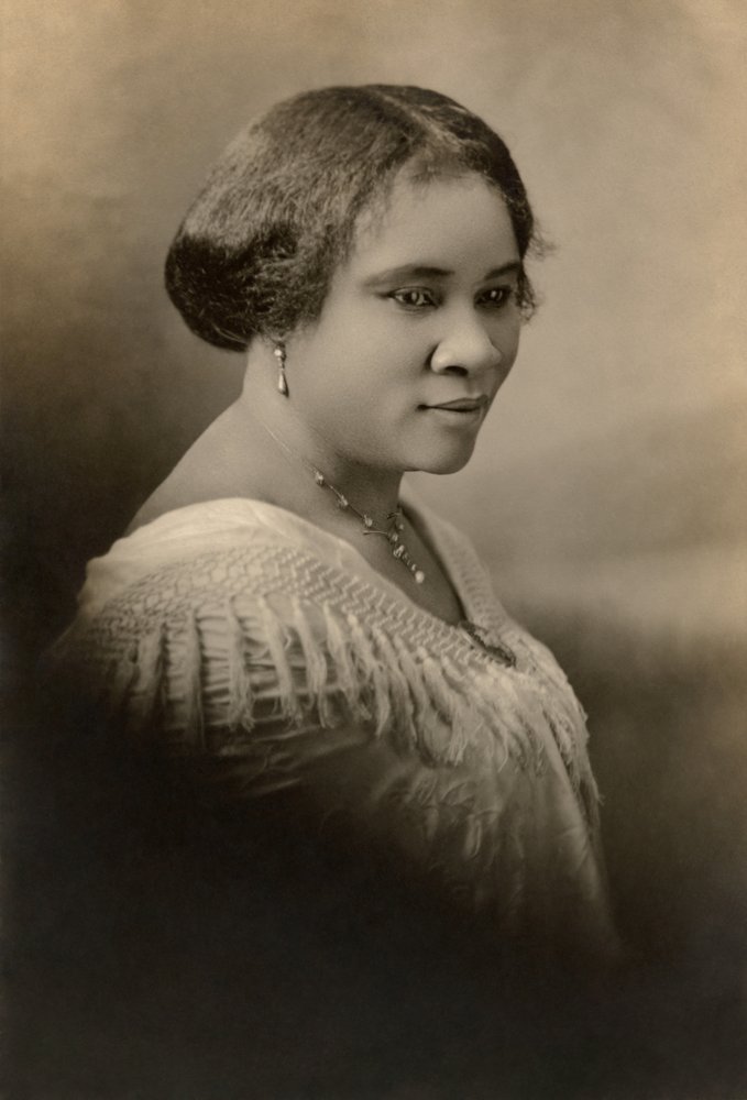Madam C.J. Walker, hacia 1914; fotografía restaurada.