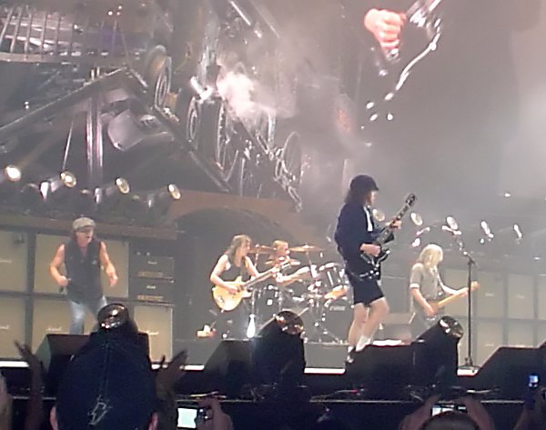 AC/DC in Tacoma, 2009 · Imhavingfun42 · CC BY-SA 3.0