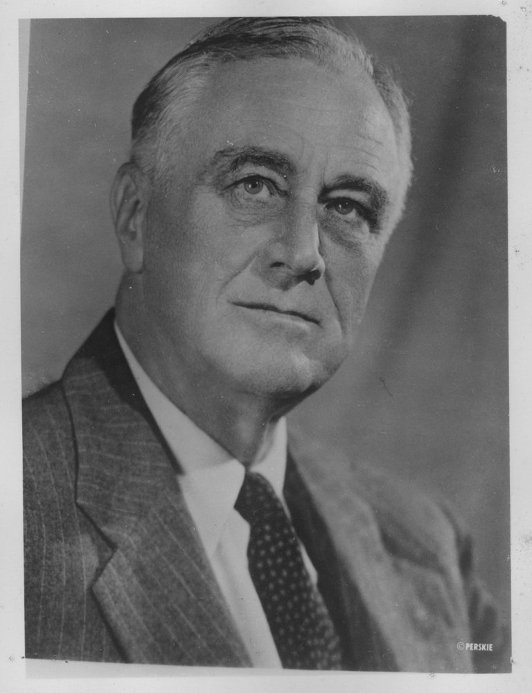 Franklin Roosevelt photographed by Leon Perskie, 1944. Presidency: 1933–1945.