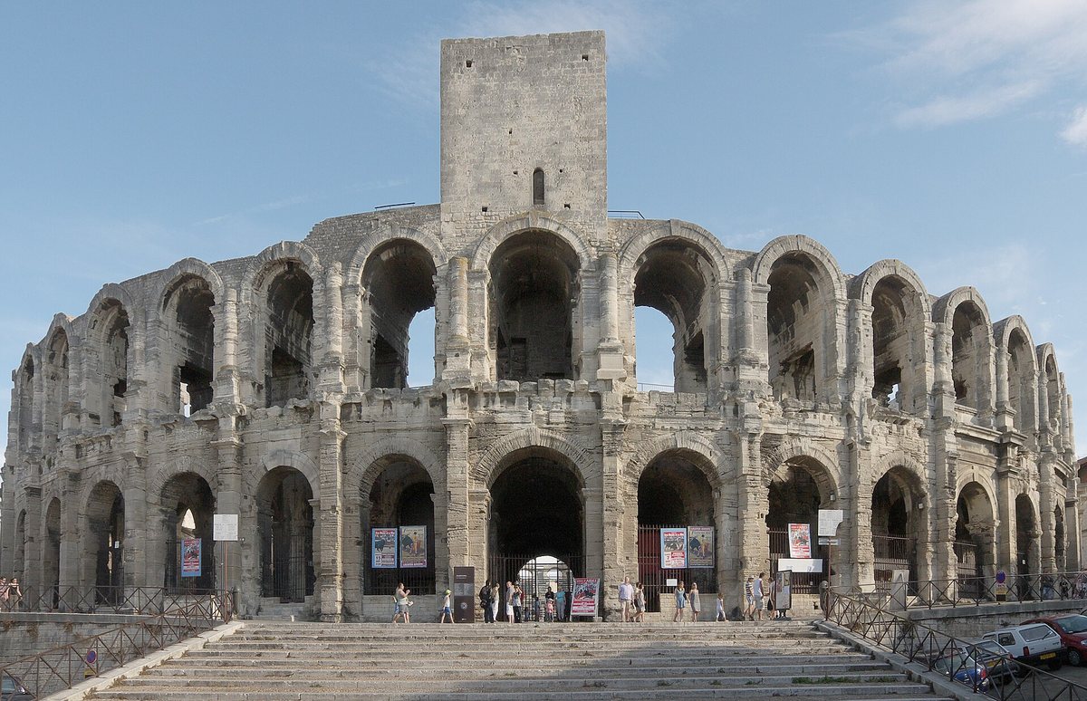 Arles, France · Rolf Süssbrich · CC BY-SA 3.0