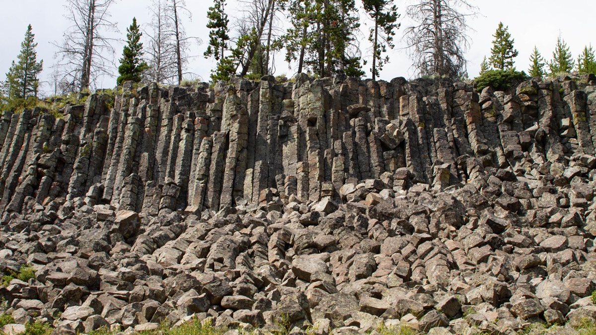 Sheepeater Cliff, Yellowstone